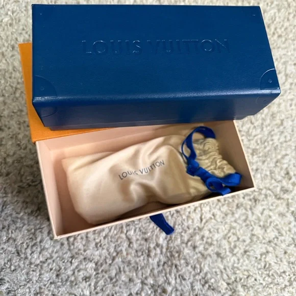 Authentic Louis Vuitton Black and Gold Star Detail Sunglasses - Picture 3 of 3